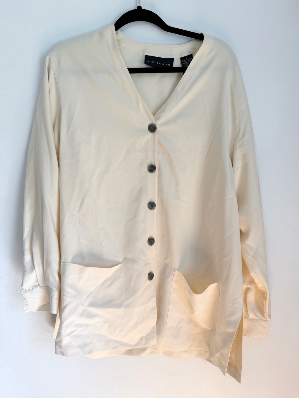 August Silk size medium blouse white pullover minimalist business casual